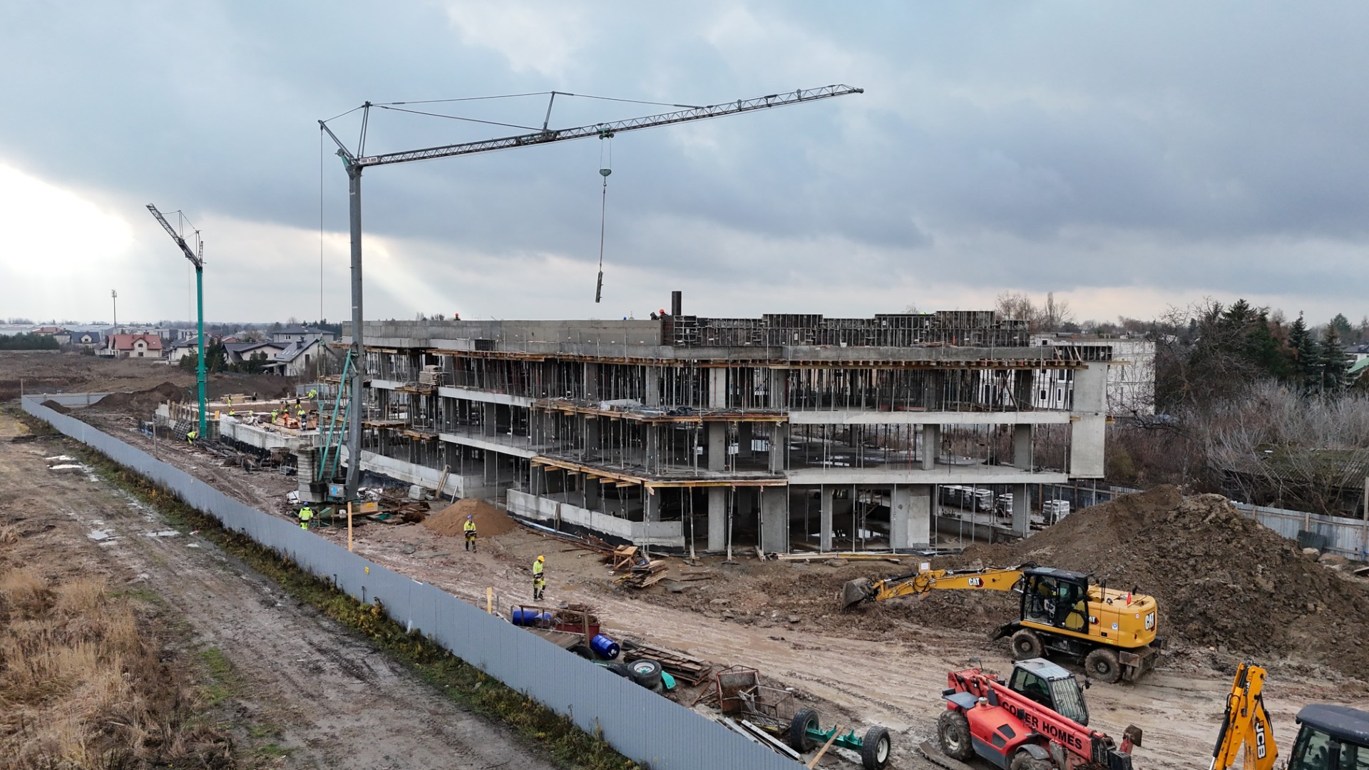 Miniatura: Budynek A z dźwigiem wieżowym — widok boczny